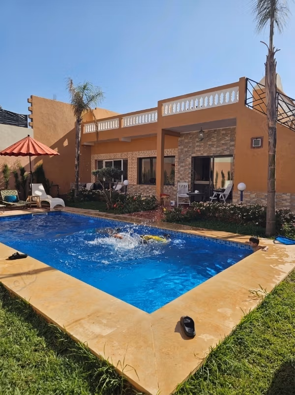 Villa Modernisée avec Piscine & Vue Atlas – 500 m²