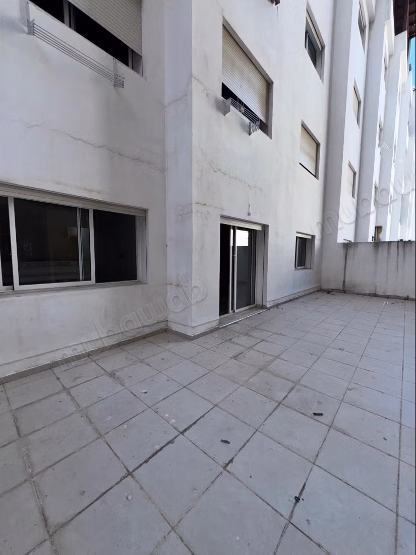 À VENDRE: Appartement 3 chambres moulay youssef 159m2