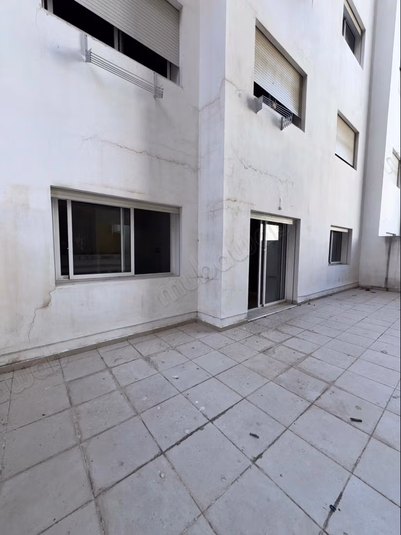 À VENDRE: Appartement 3 chambres moulay youssef 159m2
