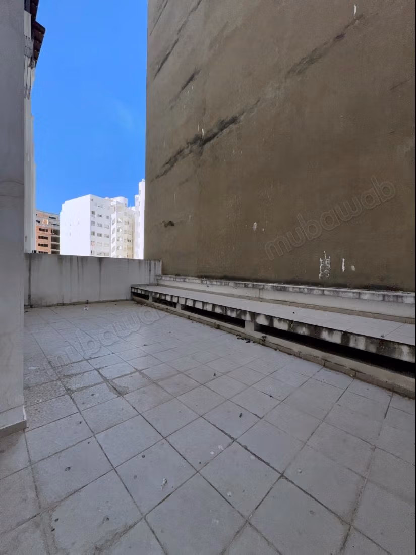 À VENDRE: Appartement 3 chambres moulay youssef 159m2