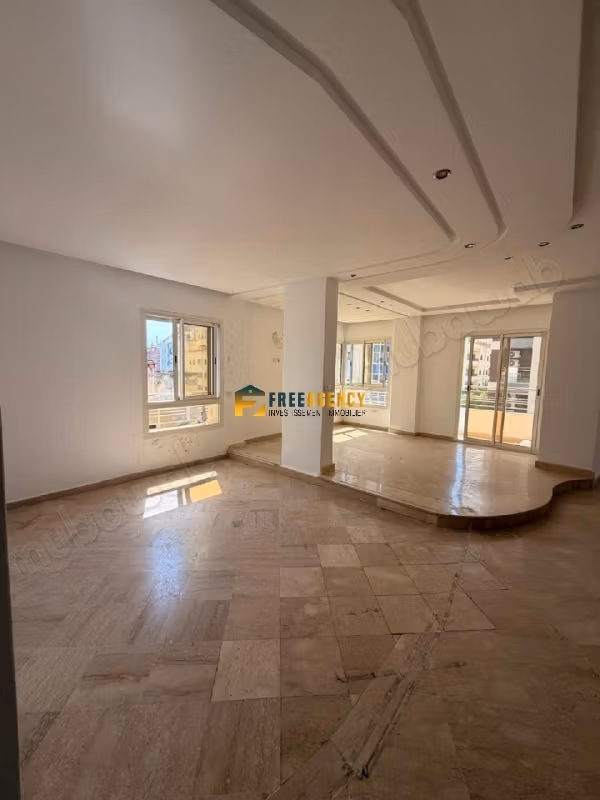 Heldere appartement te koop
