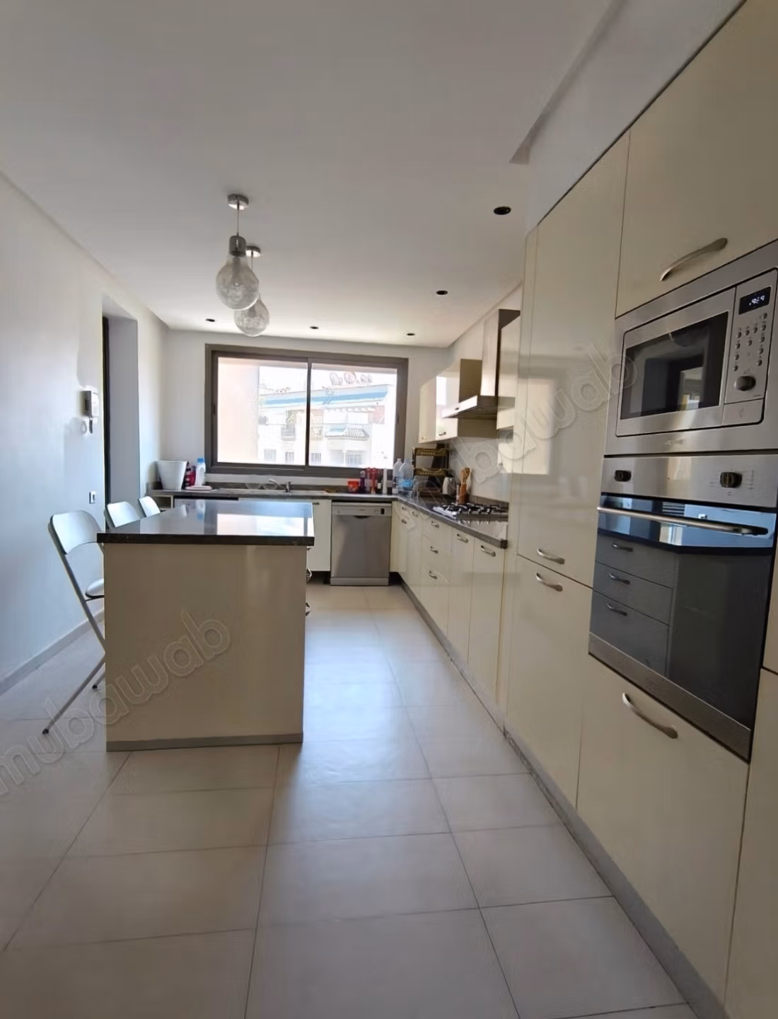 Superbe Appartement à louer MEUBLÉ à GAUTHIER