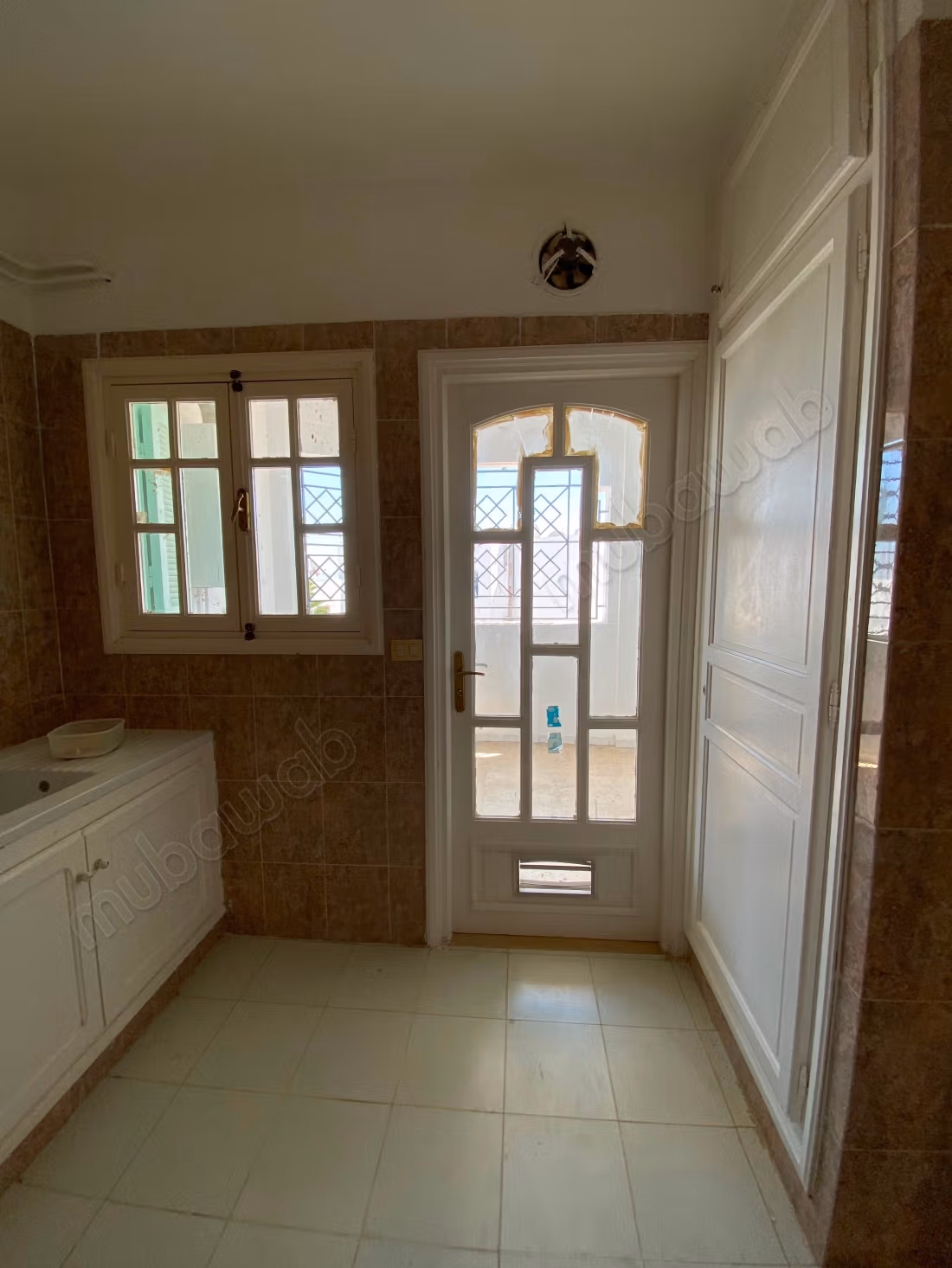 À vendre – spacieux appartement s4 à ennaser 2