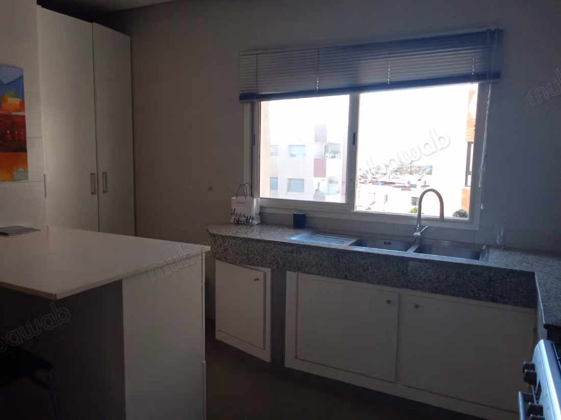 Appartamento T4 arredato in affitto a Hay Riad