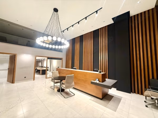 In Location Arredato: Magnifico Plateau Ufficio di Alto Livello completamente attrezzato di 350 m a France Ville, Oasis Casablanca