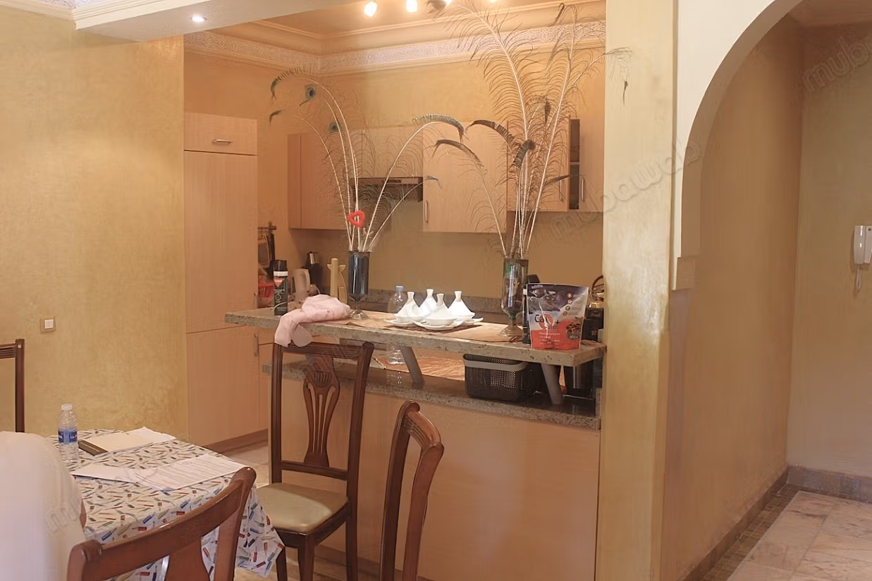 Grand appartement en rdjardin a la Palmeraie