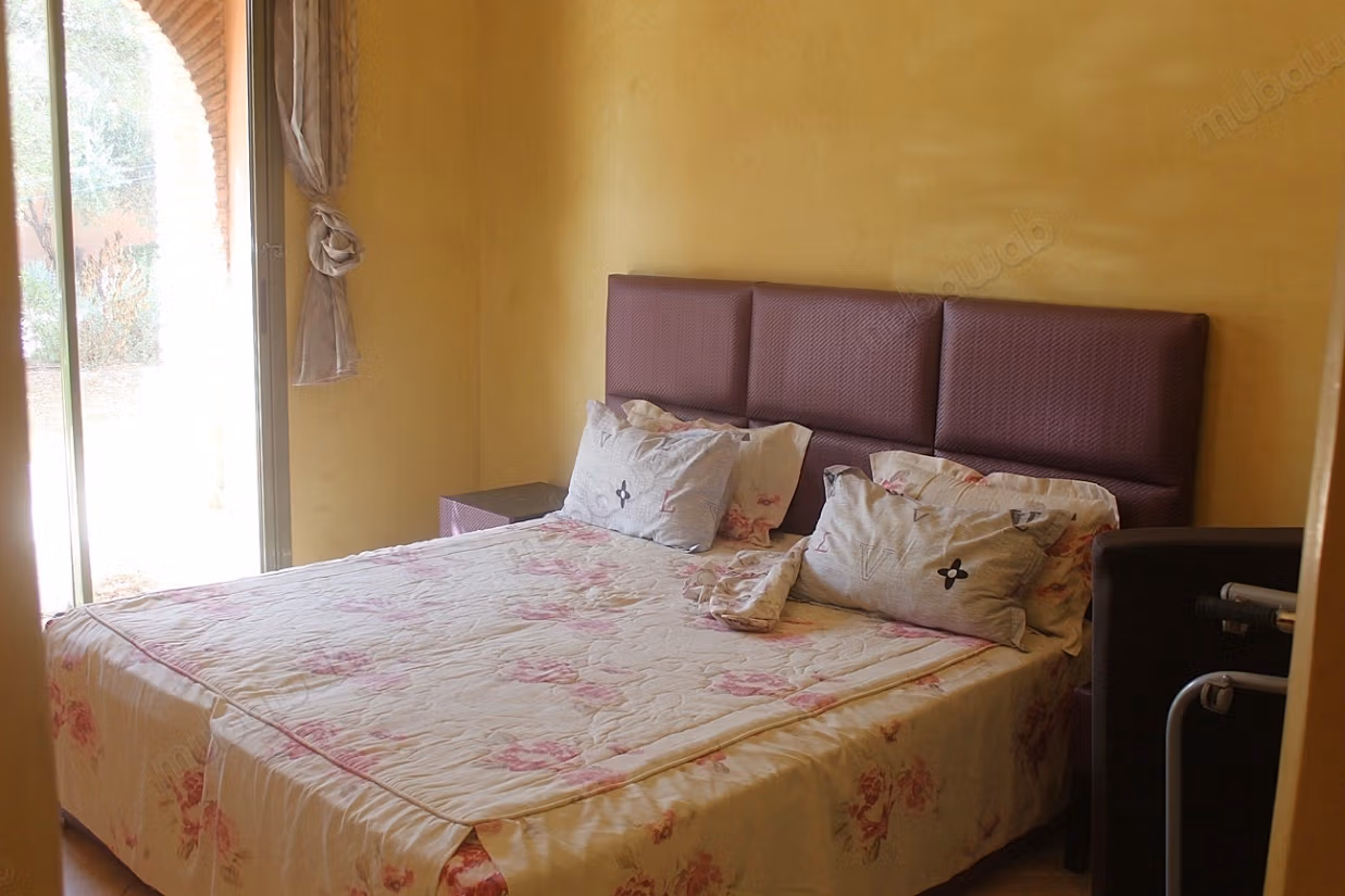 Grand appartement en rdjardin a la Palmeraie