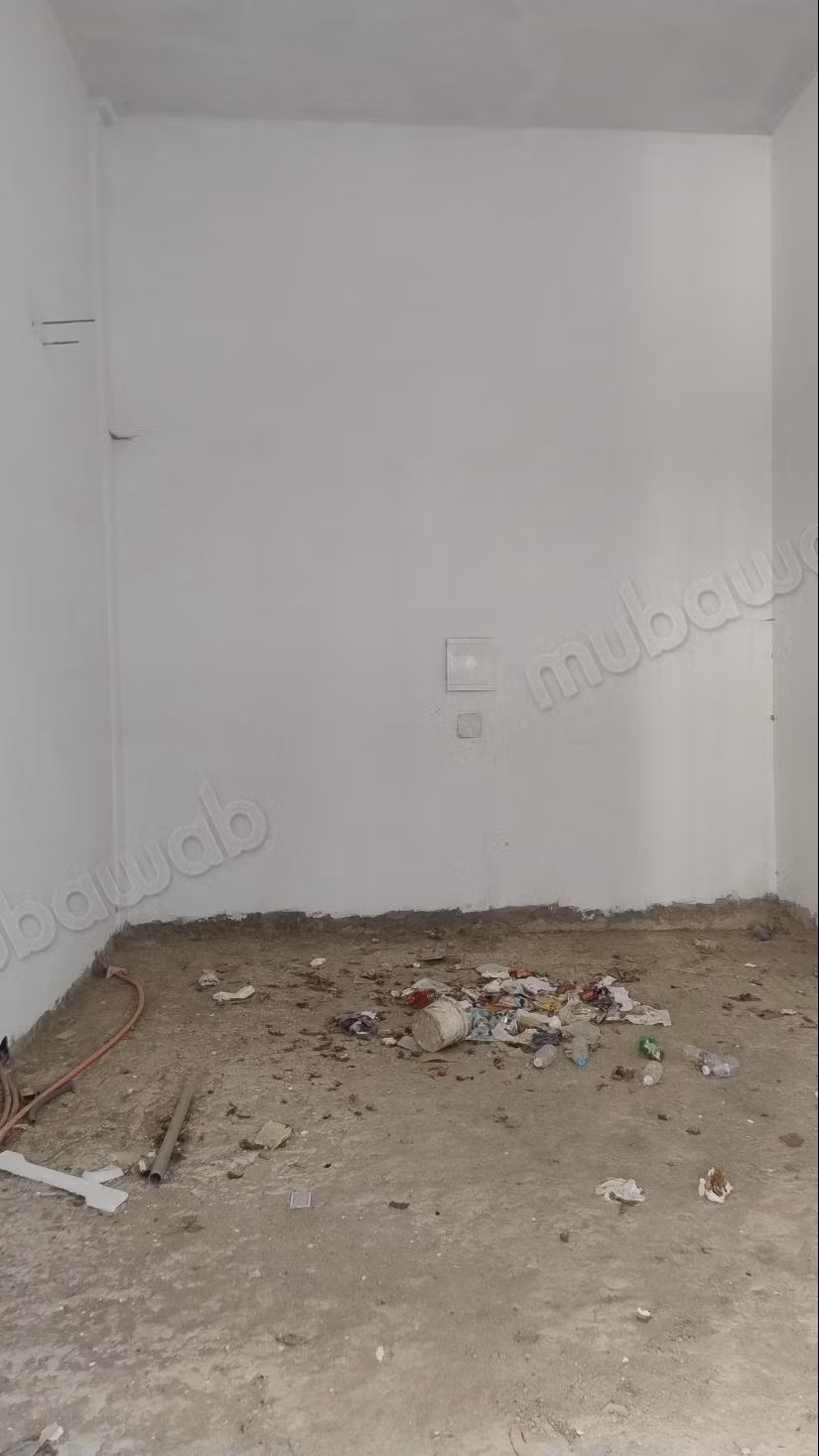 Local commercial en vente à Tanja Balia.
Surface totale 28 m²