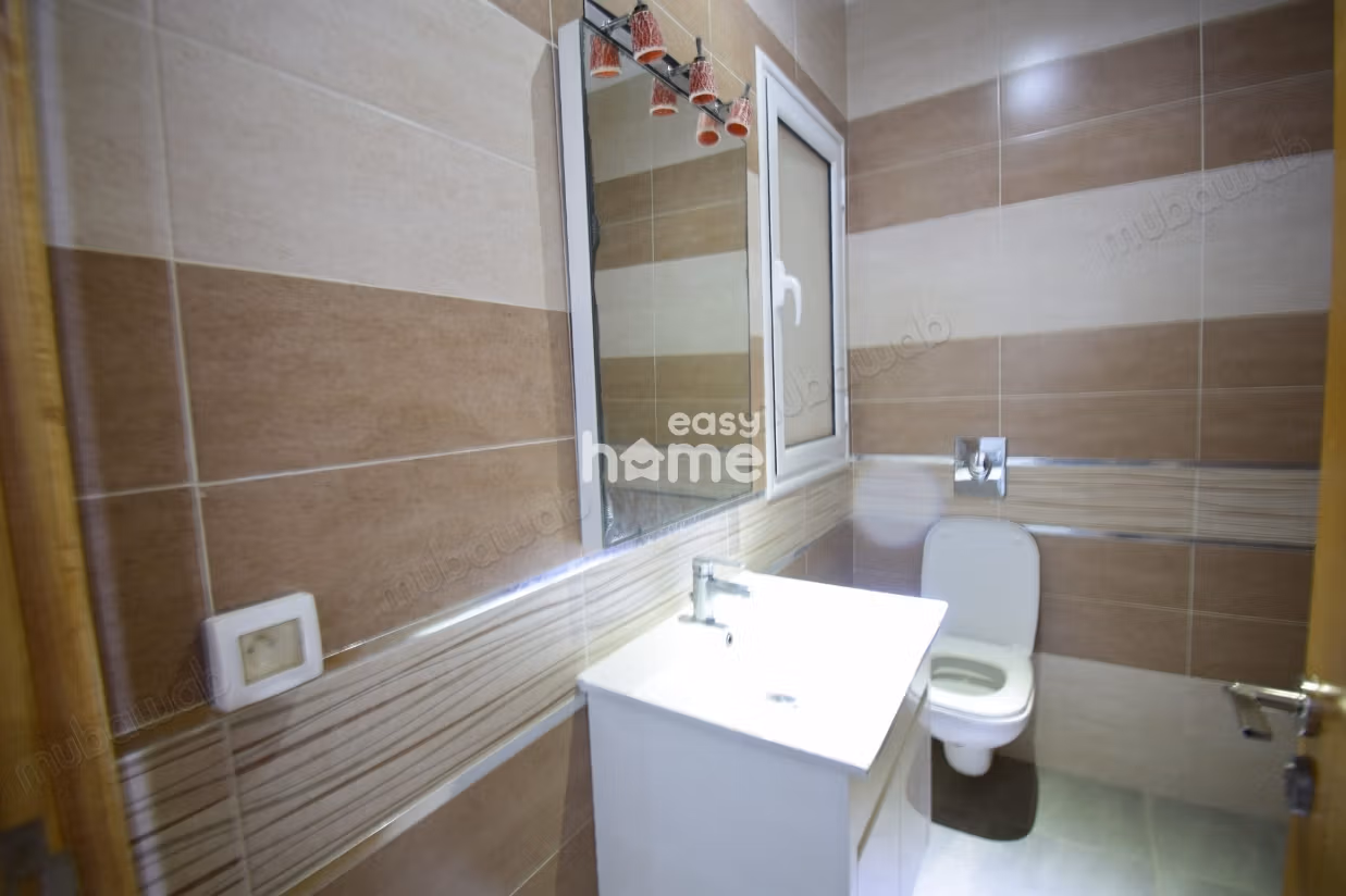Deux duplex jumelés de 700 m² sur un terrain de 351m²