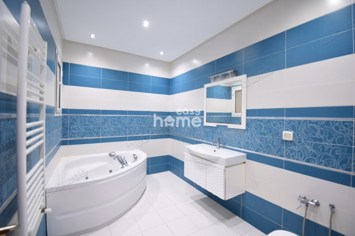 Deux duplex jumelés de 700 m² sur un terrain de 351m²