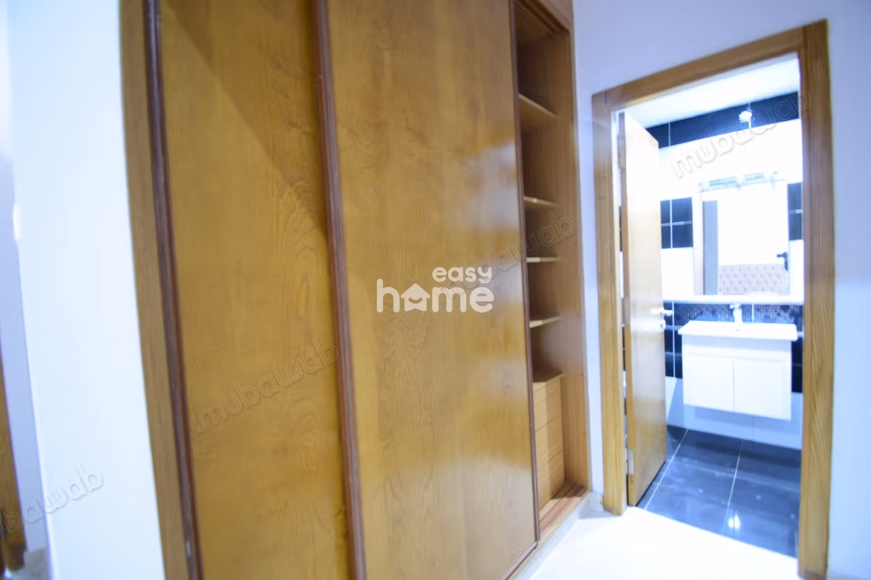 Deux duplex jumelés de 700 m² sur un terrain de 351m²