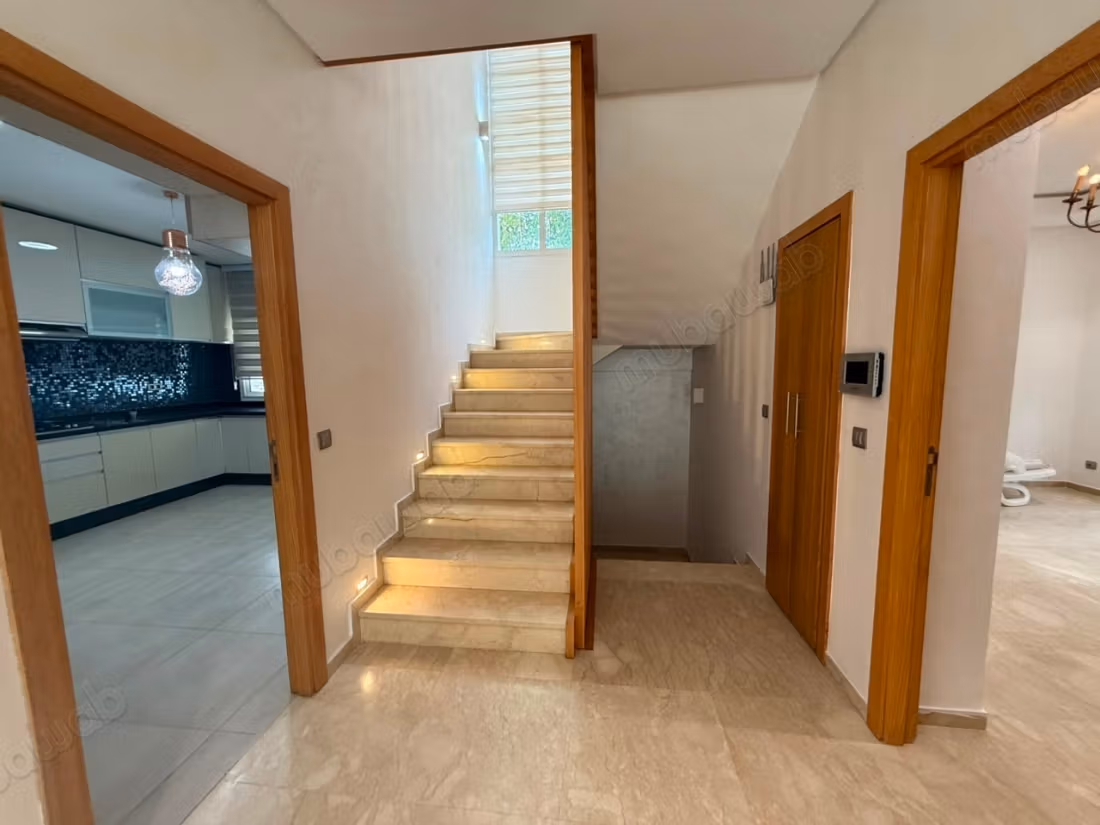 Villa en alquiler a largo plazo – Manzeh Zaer