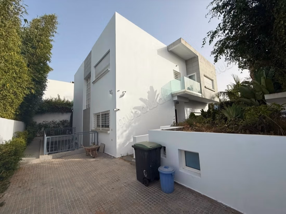 Villa en alquiler a largo plazo – Manzeh Zaer