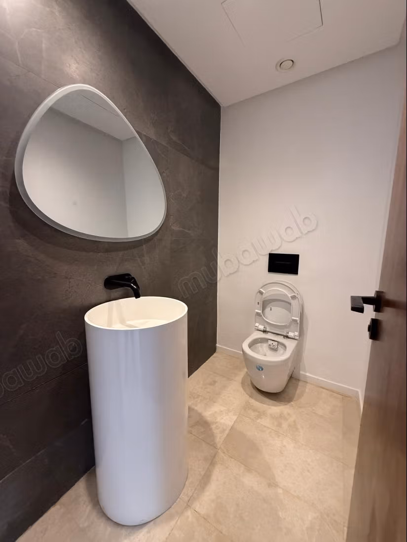 Appartement en location à Souissi. 3 pièces. Avec garage et ascenseur