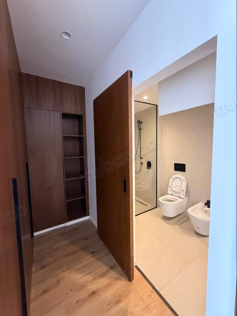 Appartement en location à Souissi. 3 pièces. Avec garage et ascenseur