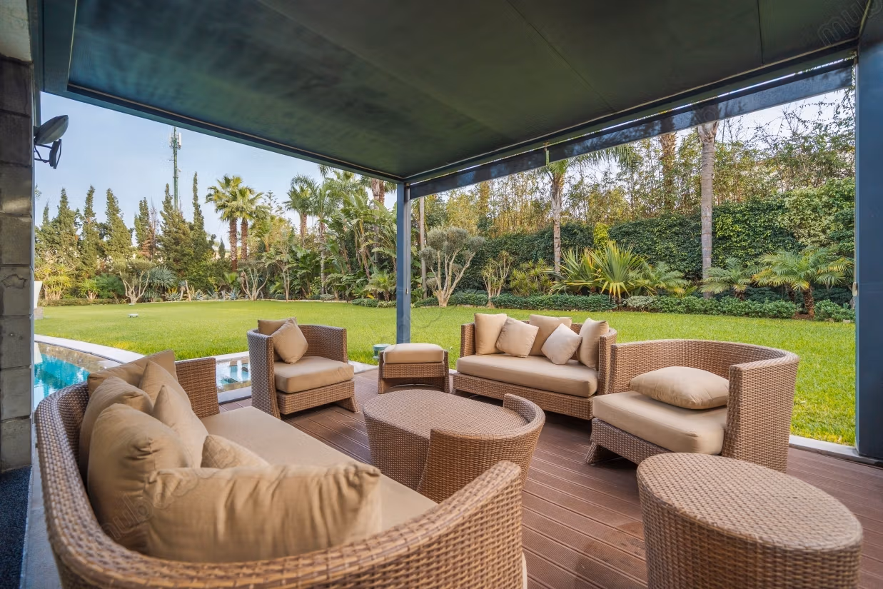 EXCLUSIVIDAD – Villa Contemporánea de Prestigio