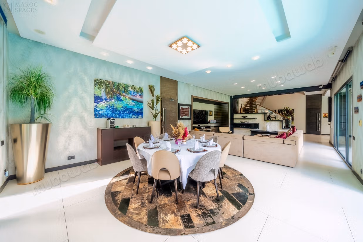 EXCLUSIVIDAD – Villa Contemporánea de Prestigio