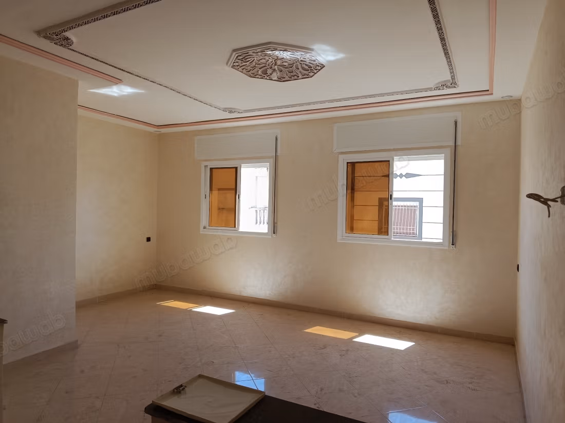 Vente d'un appartement à Larache. 4 pièces magnifiques. Balcon et ascenseur