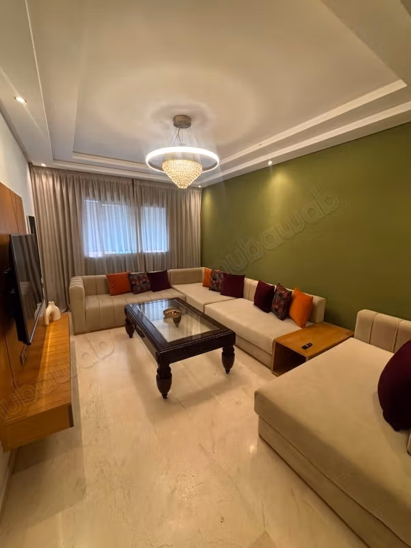 Zeer mooi gezellig appartement te huur in de wijk l wafaa. Gemeubileerd