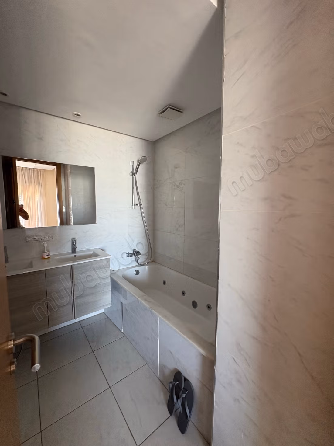 Superb apartment for rent in Riyadh. 3 rooms. Security door and central heating