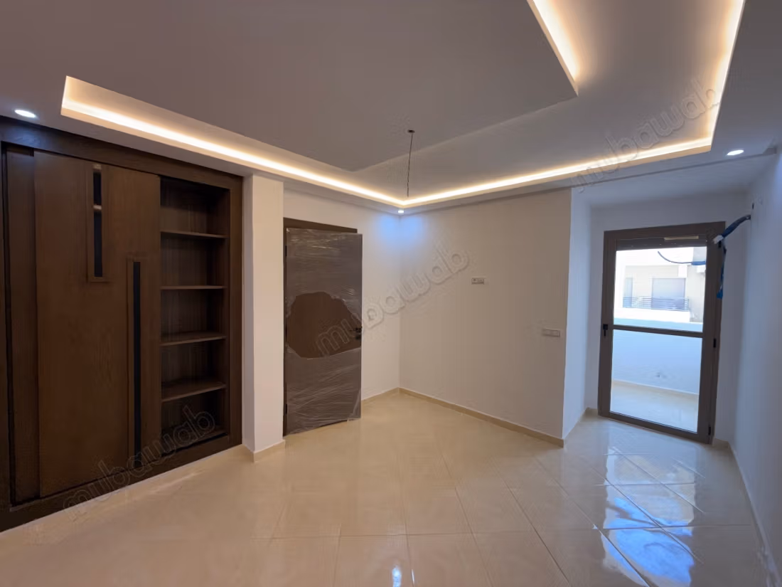 Appartement à 51 millions avec soutien uniquement.