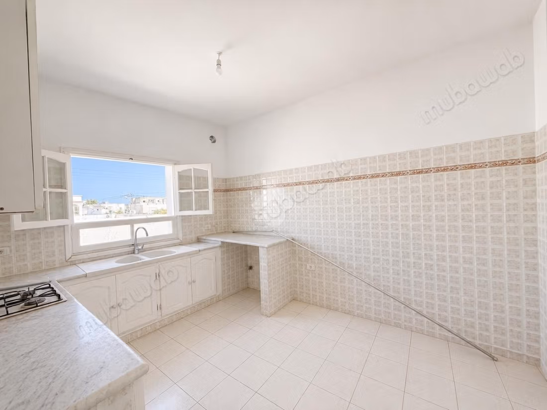 A LOUER Etage de villa S3 à Rades
