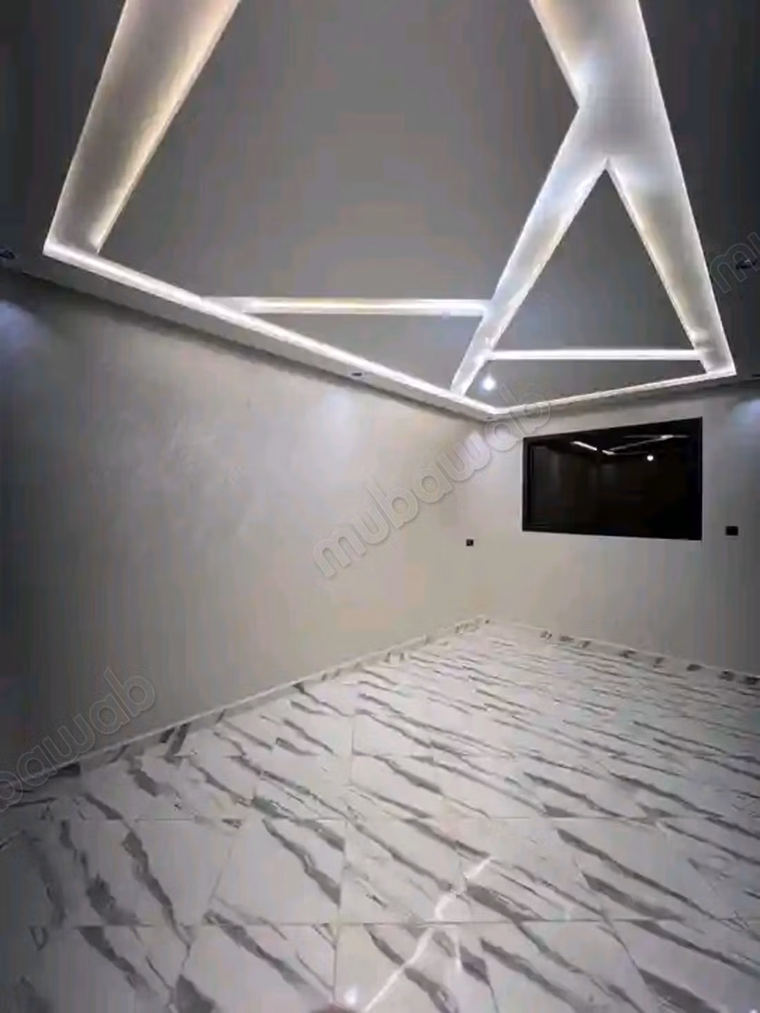 Bel appartement à vendre à Azrou. 3 belles chambres. Salon marocain traditionnel, résidence sécurisée