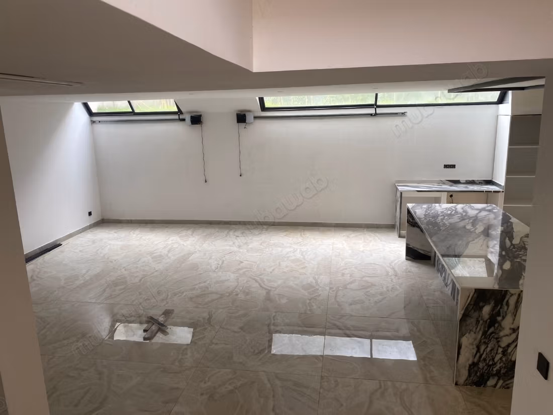 Villa de alto standing en venta en la playa de las naciones. Superficie total de 360 m²