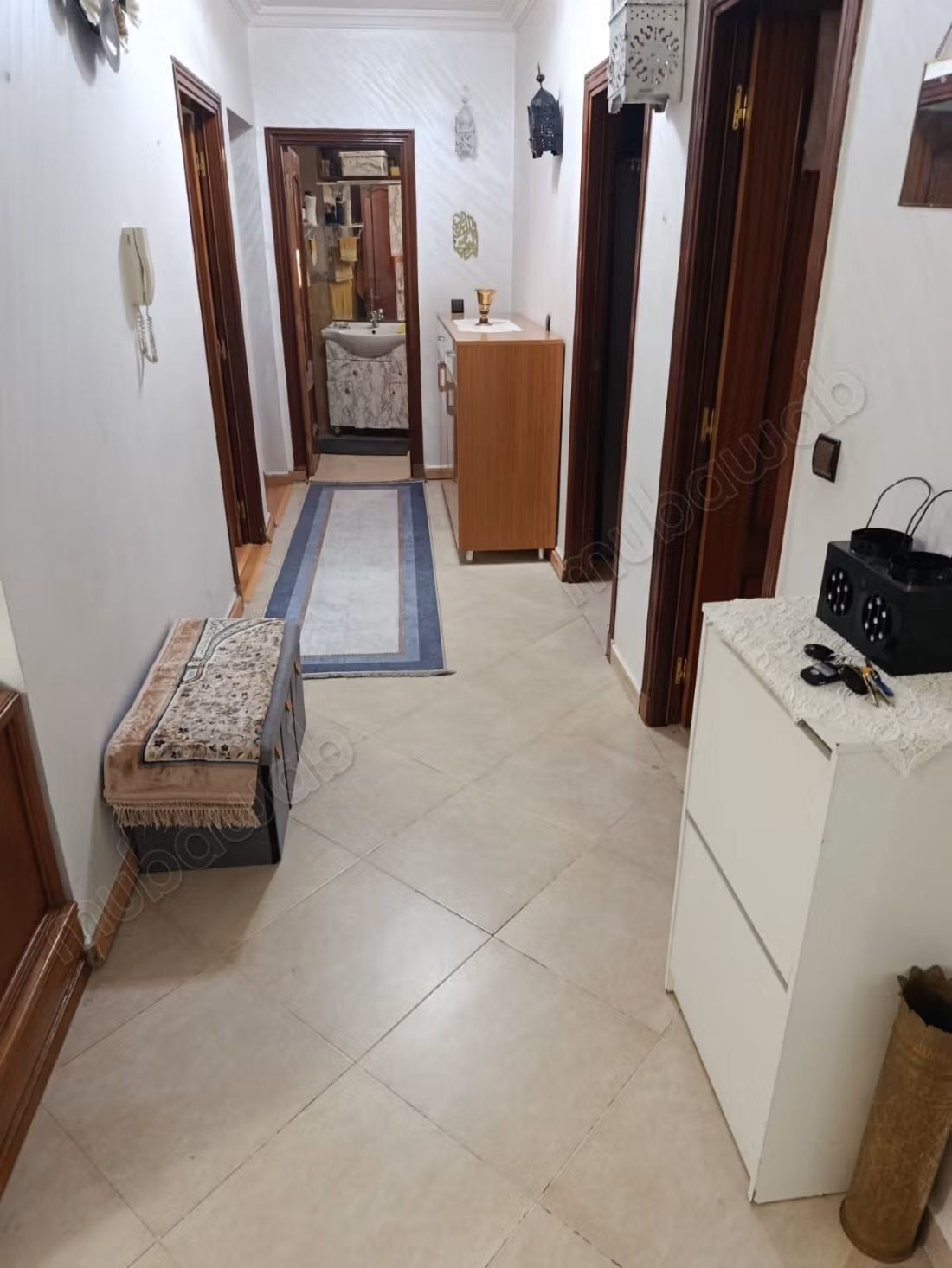 Bel appartement en location à Route Casablanca. 1 Pièce. Parking