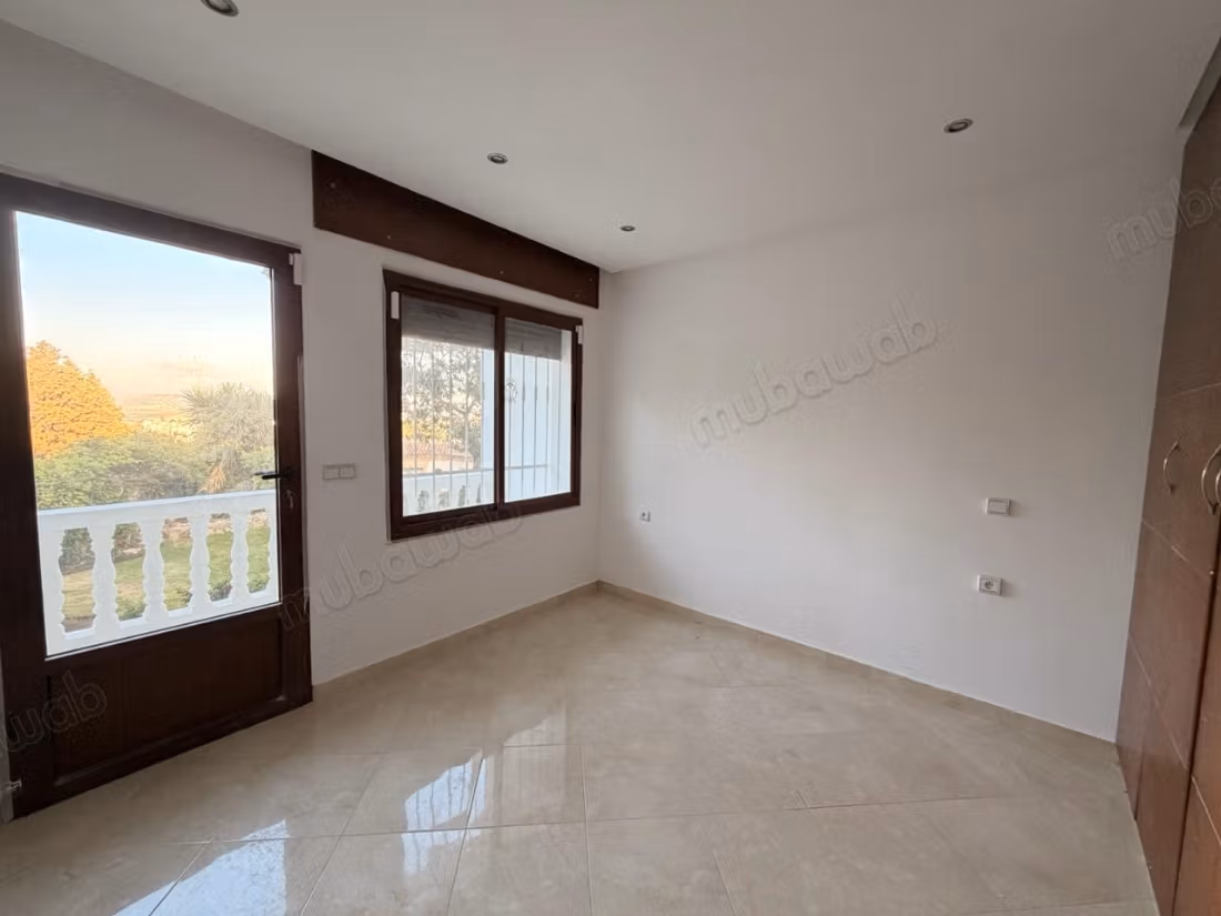 Belle Villa à louer JBEL KBIR 
TANGER
