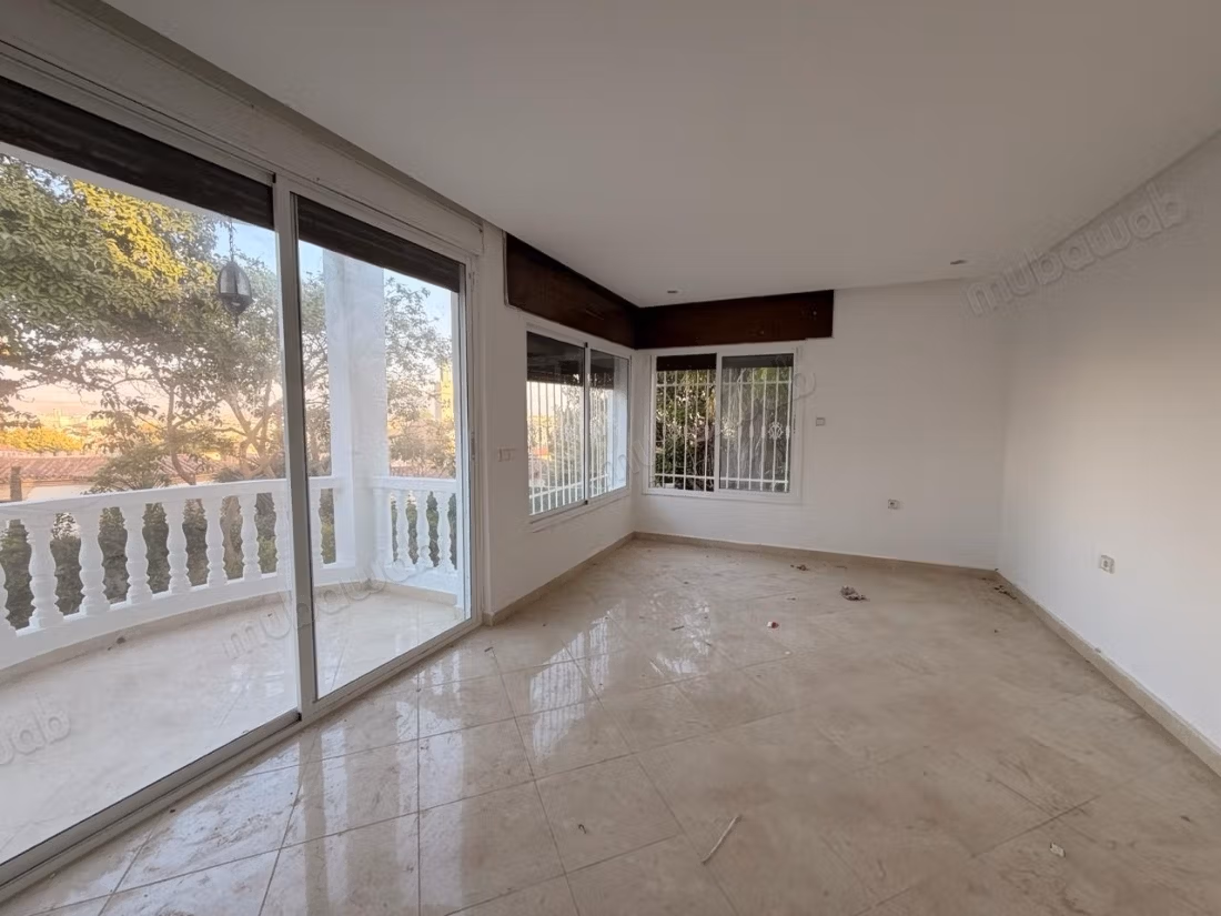Belle Villa à louer JBEL KBIR 
TANGER
