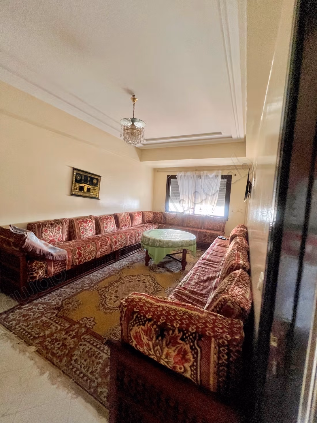 Verkoop van een uitstekende woning in Maârif Extension. 5 mooie kamers. Dubbel glas