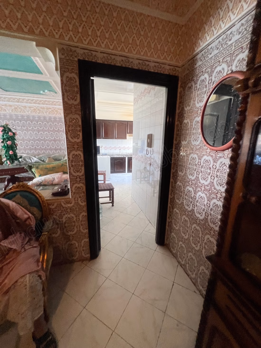Verkoop van een uitstekende woning in Maârif Extension. 5 mooie kamers. Dubbel glas
