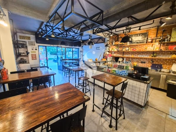 Opportunité à saisir: votre futur restaurant burger est déjà prêt