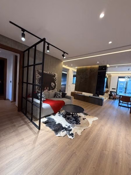 Prachtig appartement te koop in Diour Jamaa. 3 kamers. Terras en lift