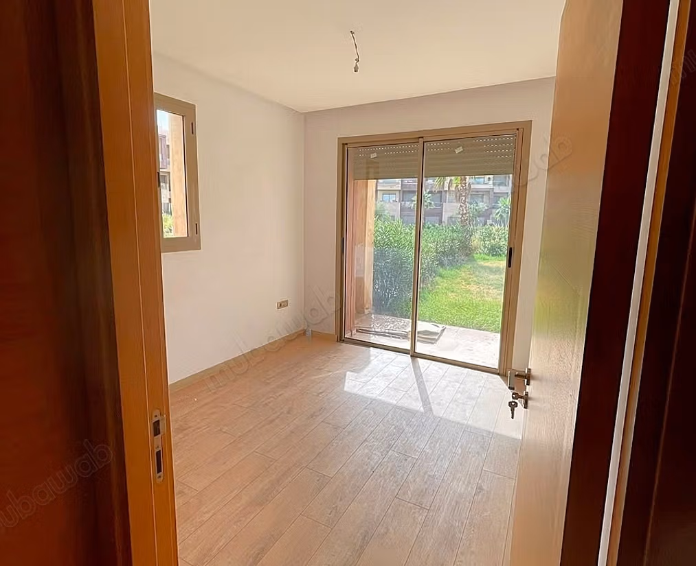 Appartement neuf de 3 chambres avec jardin