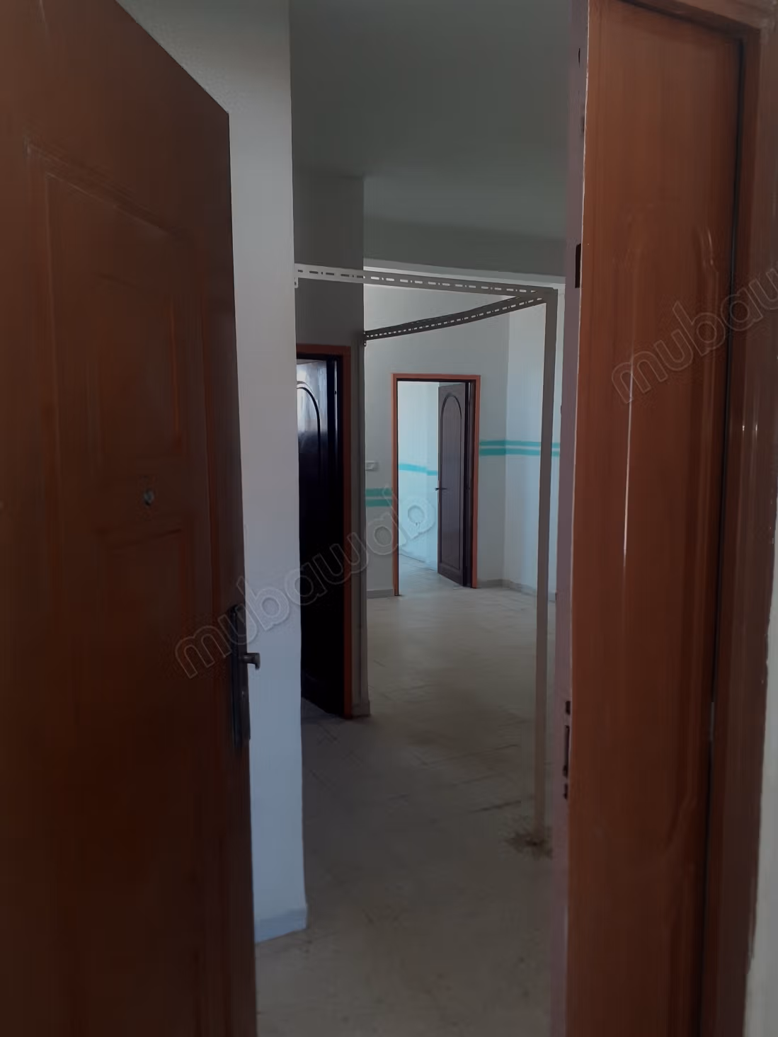 Très belle maison en vente à Jaafar.
Surface de 225 m².
Four encastré