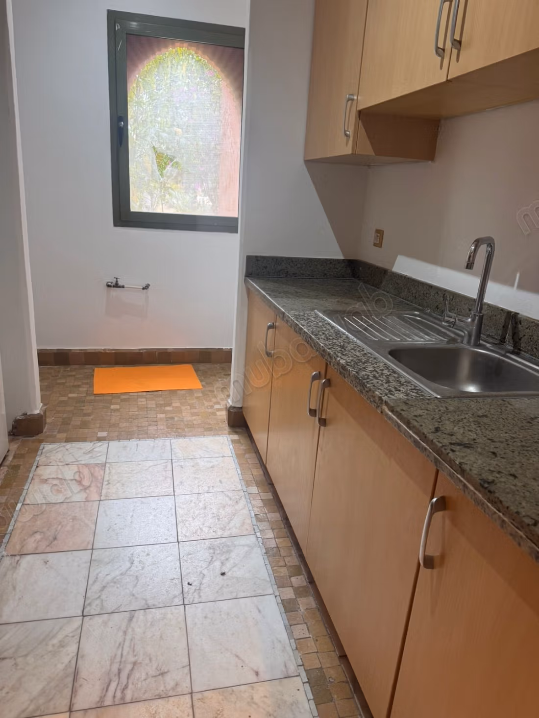 Appartement rez de jardin vue piscine