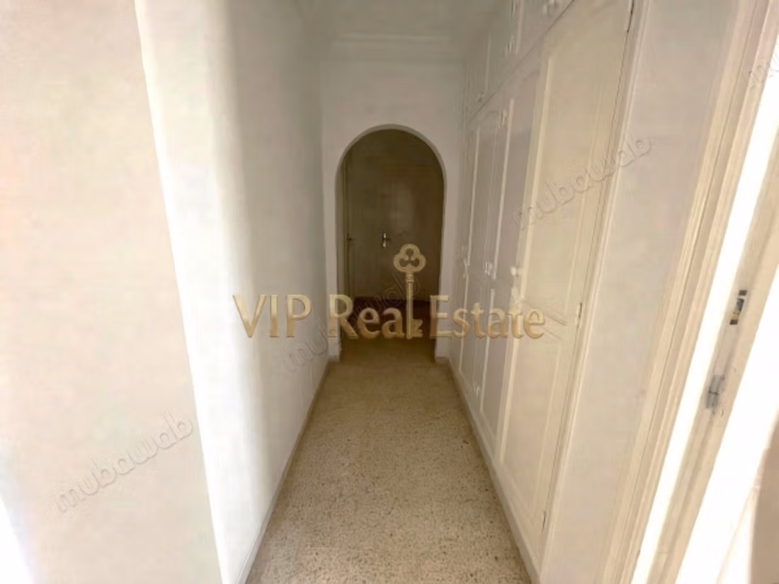 A vendre s3 à El Aouina Cité Wahat