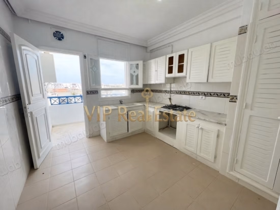 A vendre s3 à El Aouina Cité Wahat