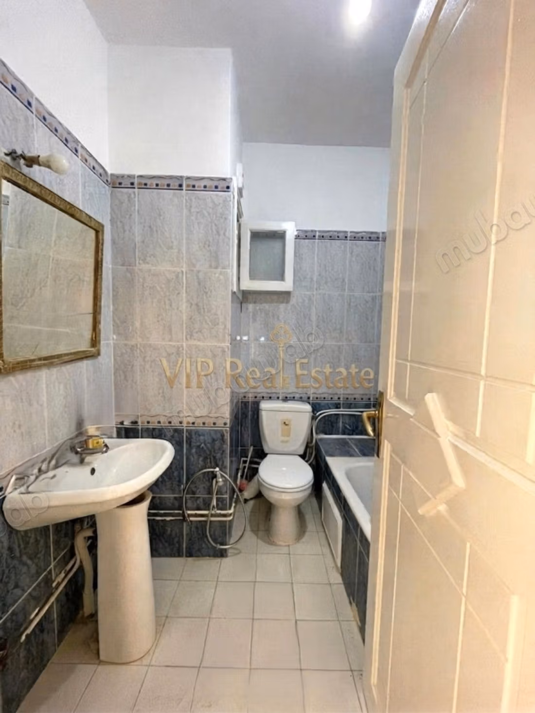 A vendre s3 à El Aouina Cité Wahat