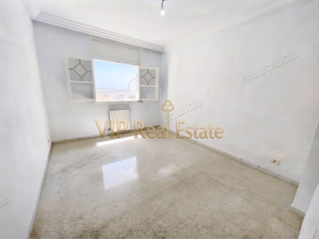 A vendre s3 à El Aouina Cité Wahat