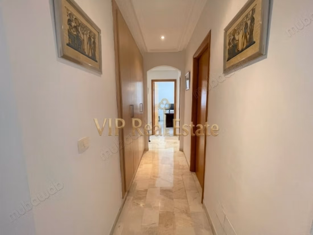 A vendre s3 à El Aouina Cité Wahat