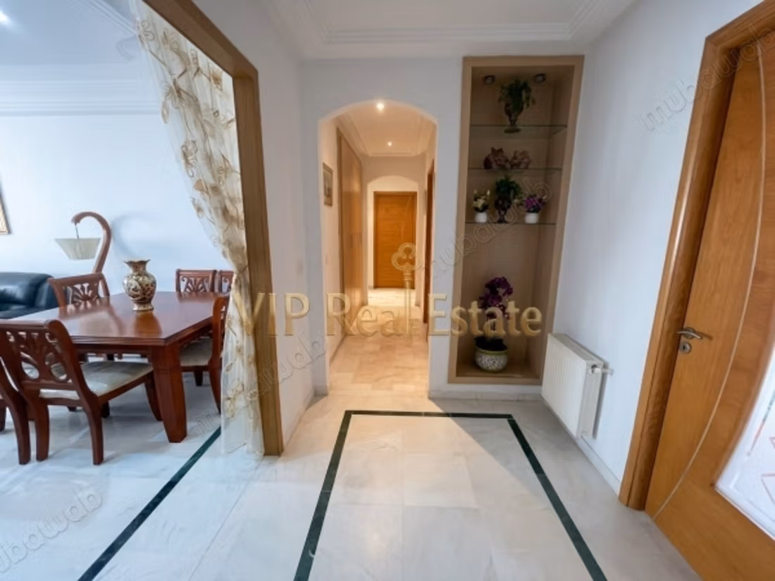 A vendre s3 à El Aouina Cité Wahat