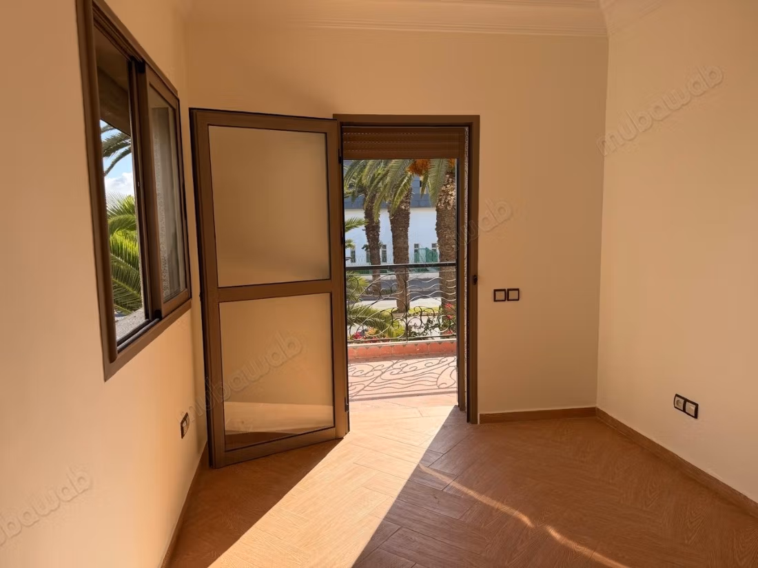Appartement vide situé a wafa
