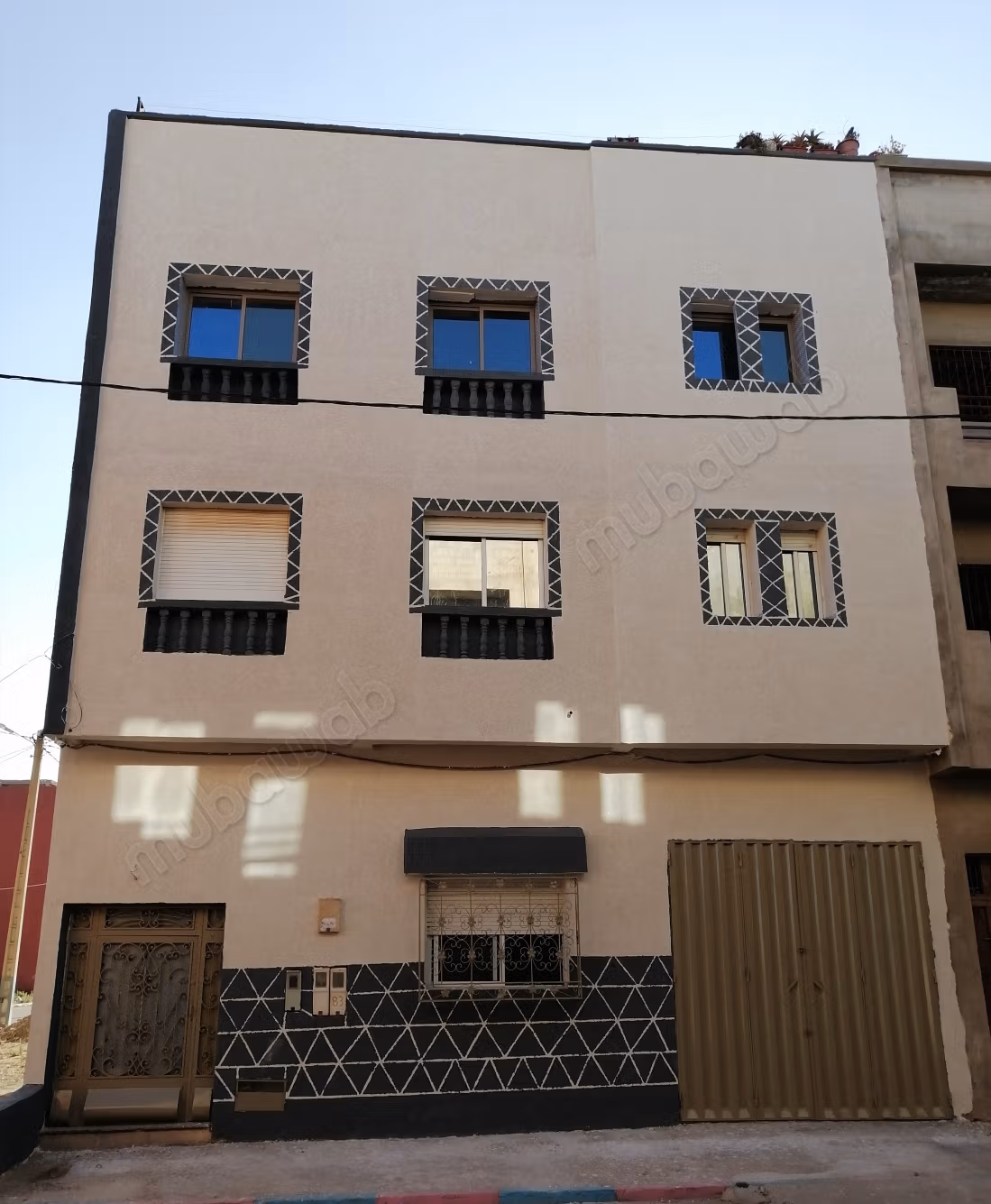 Belle maison à vendre à Nouacer. Superficie totale de 100 m²...