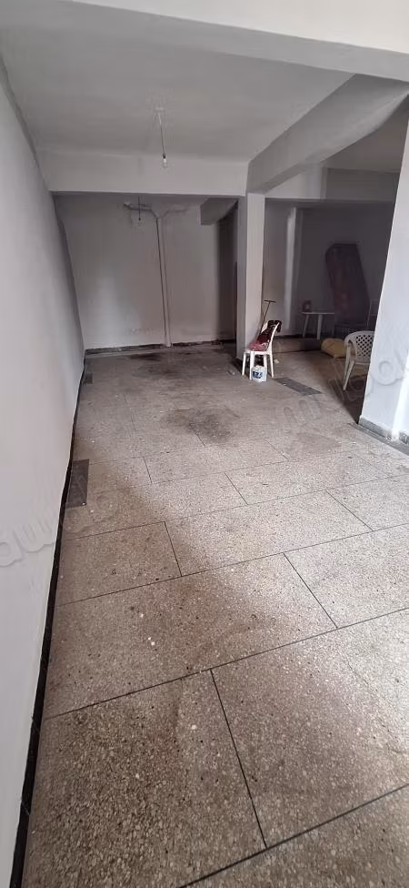 Commercial à louer au centre de Benguerir