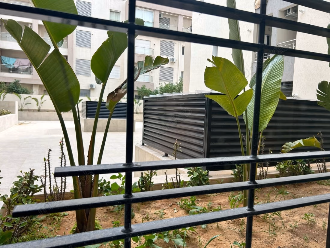  À Vendre – S1,2ᵉ main, La Nouvelle Soukra  La Nouvelle Soukra