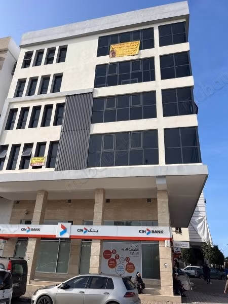 Office plate for rent in Errahma neighborhood