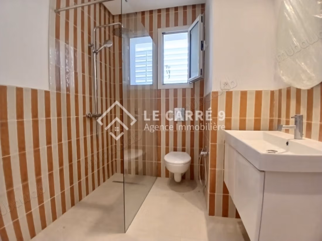 À louer un appartement S3 au Lac 2